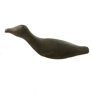 CANADIAN INUIT SIGNED BLACK SOAPSTONE SCULPTURE OF LOON SIGNED JOHNNY, ~5"